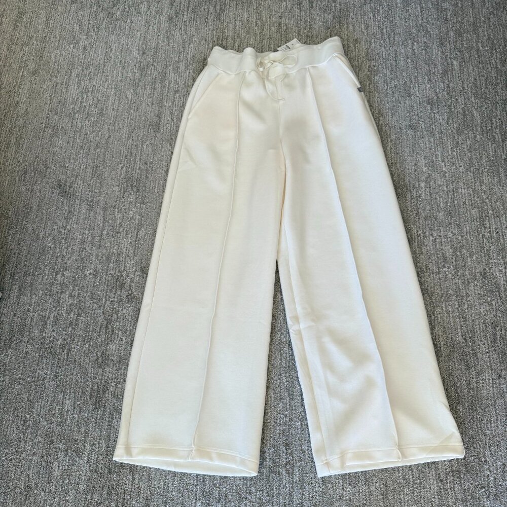 NWT Talbot's scuba wide leg pants